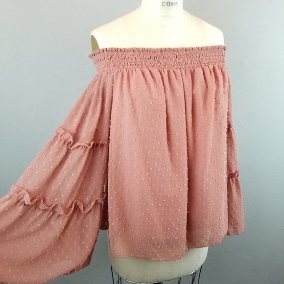 Deep Pink Chenille Dot Flared Sleeve Off the Shoulder Blouse Women's Sz Small - Picture 4 of 9